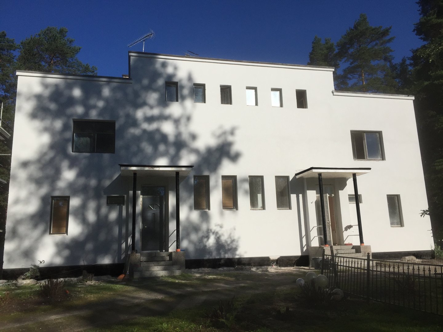 Majasaarentie 1 · Julkisivu 1 · Jälkeen
